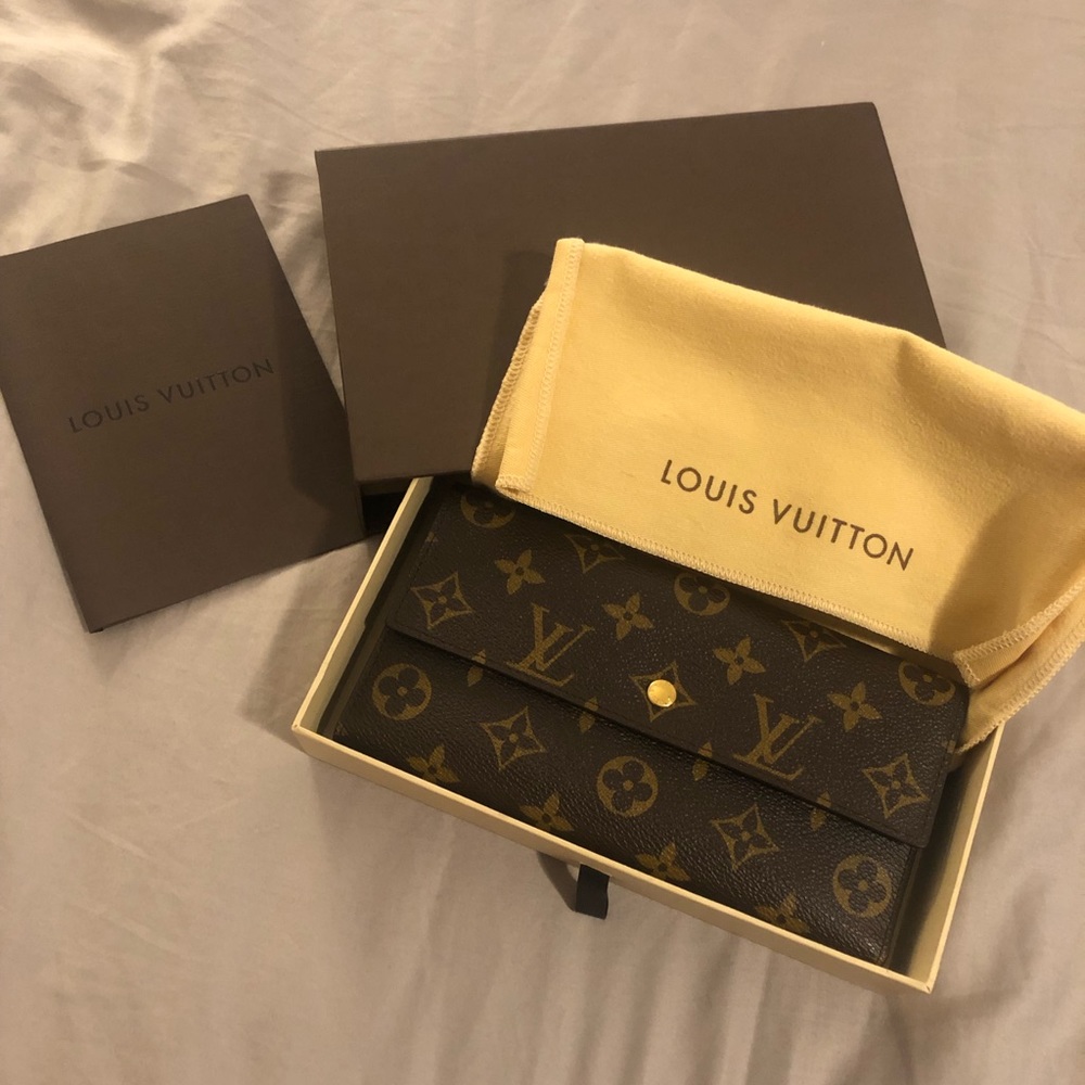 Louis Vuitton International Long Wallet Monogram